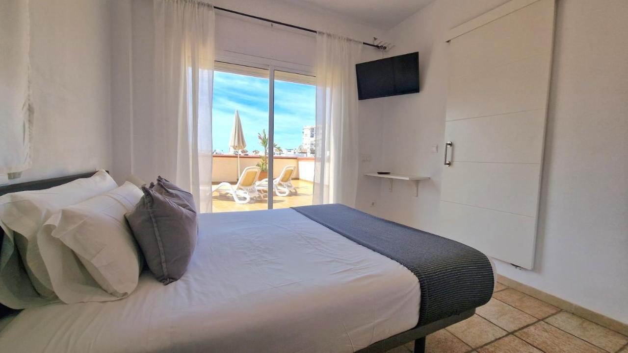 Apartamentos Latin Нерха Екстер'єр фото