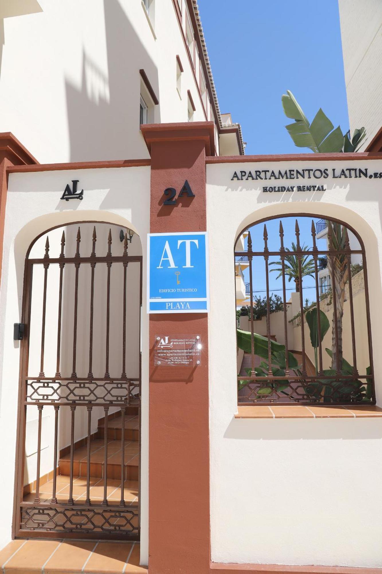 Apartamentos Latin Нерха Екстер'єр фото